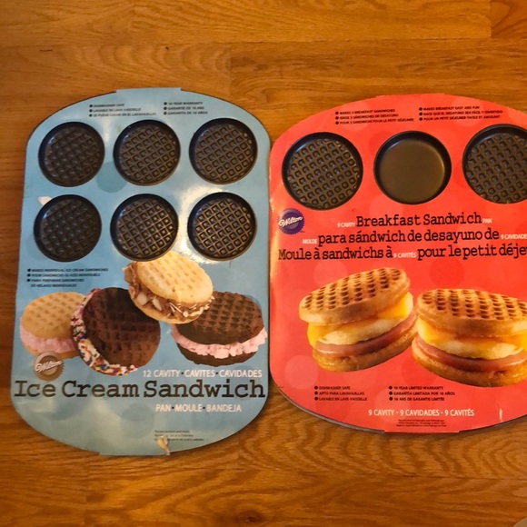2 Wilton baking pans